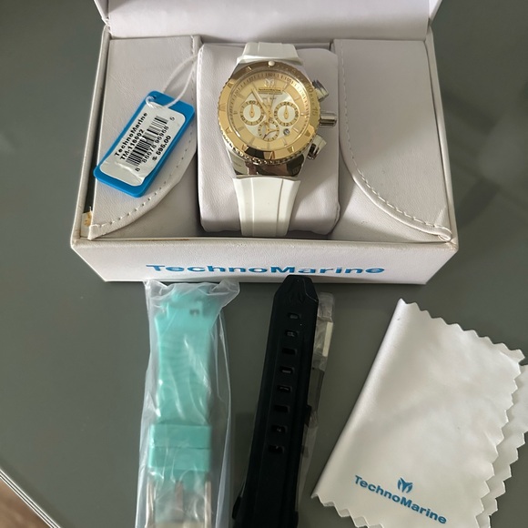 Technomarine watch 116002. 3 straps - Picture 2 of 3